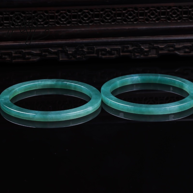 Bracelet en émeraude naturelle - Cocktail Shaker Set avis et prix